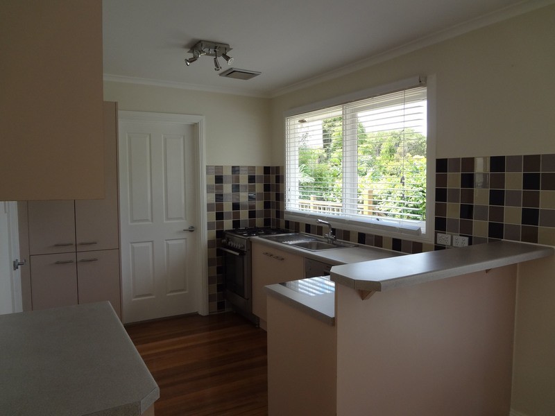 15 Kalimna Street, Mooroolbark VIC 3138