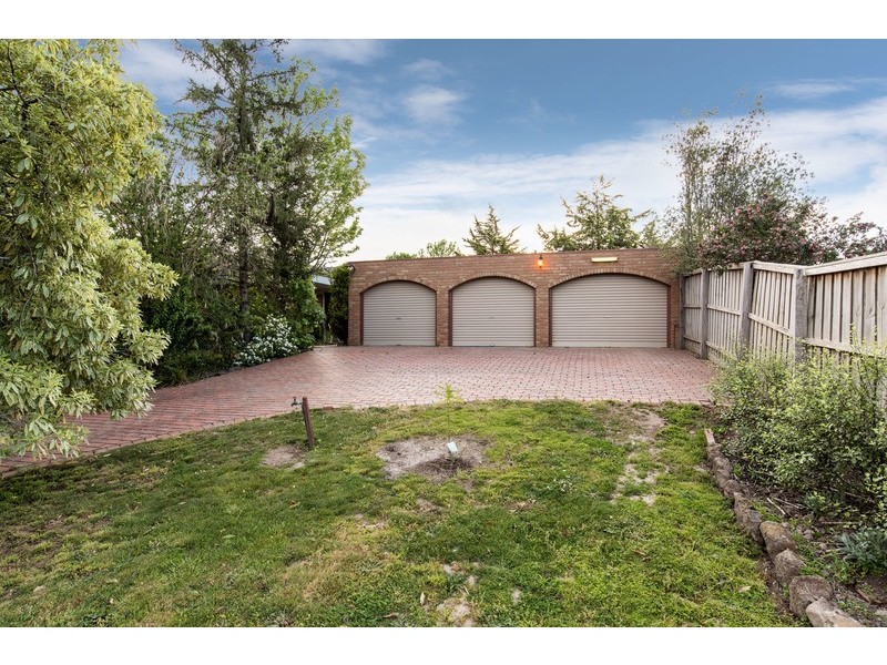 71 Old Melbourne Road, Chirnside Park VIC 3116