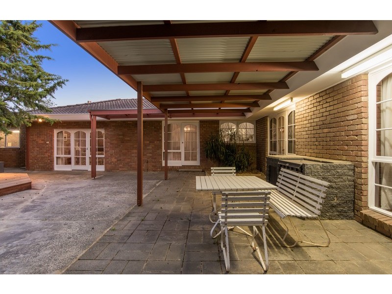 71 Old Melbourne Road, Chirnside Park VIC 3116