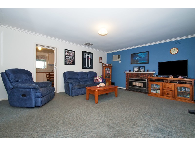 14 Royal Avenue, Mooroolbark VIC 3138