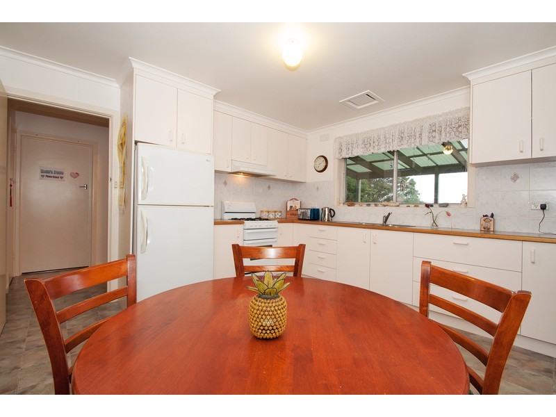 14 Royal Avenue, Mooroolbark VIC 3138