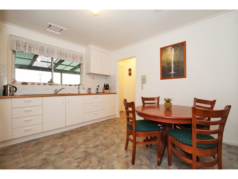 14 Royal Avenue, Mooroolbark VIC 3138