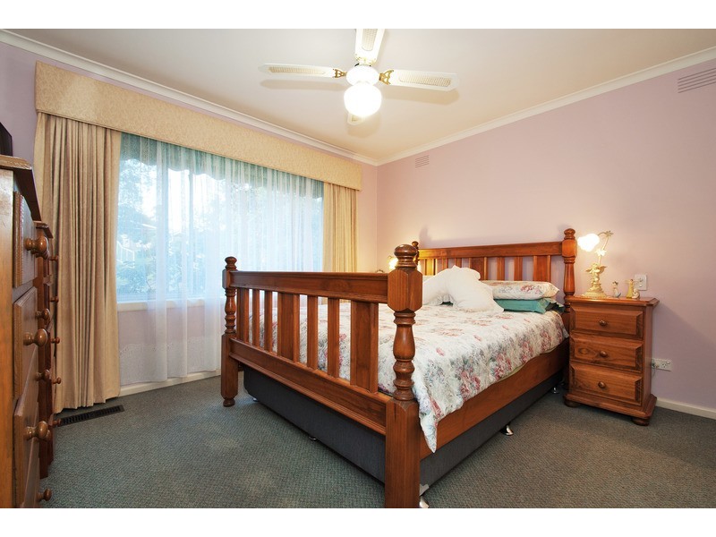 14 Royal Avenue, Mooroolbark VIC 3138