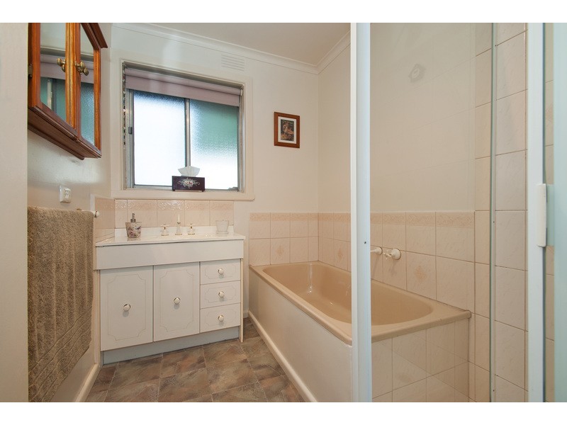 14 Royal Avenue, Mooroolbark VIC 3138