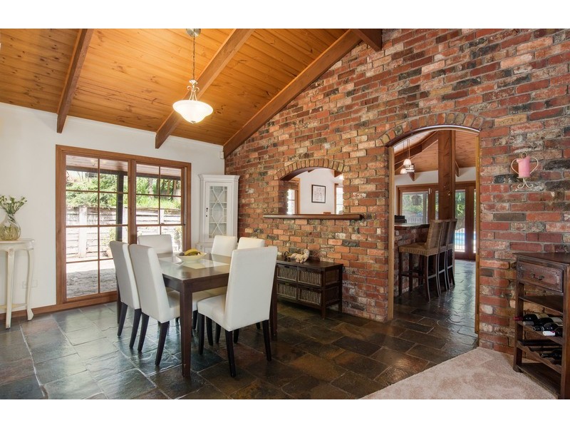 8 Lewis Road, Montrose VIC 3765