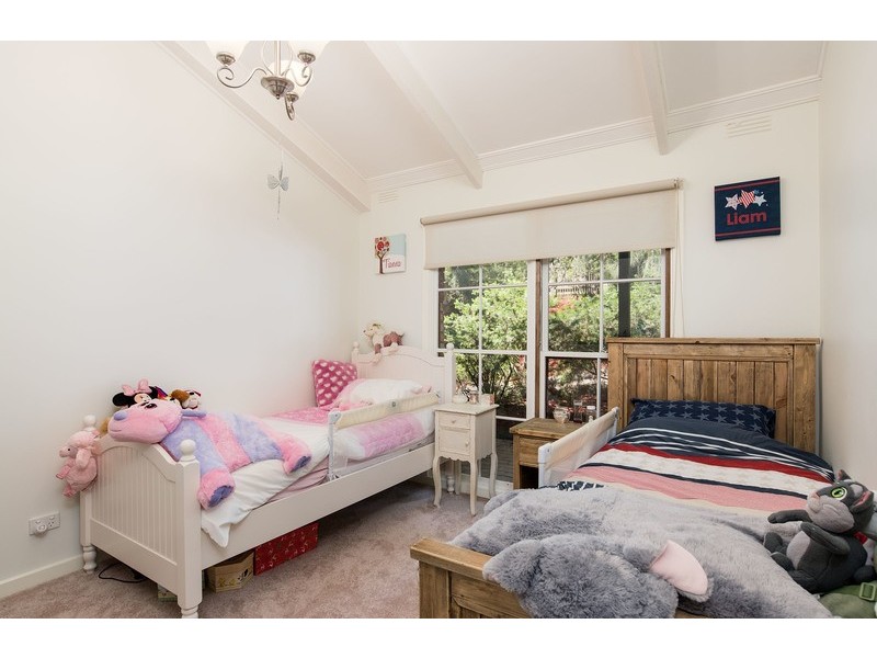 8 Lewis Road, Montrose VIC 3765