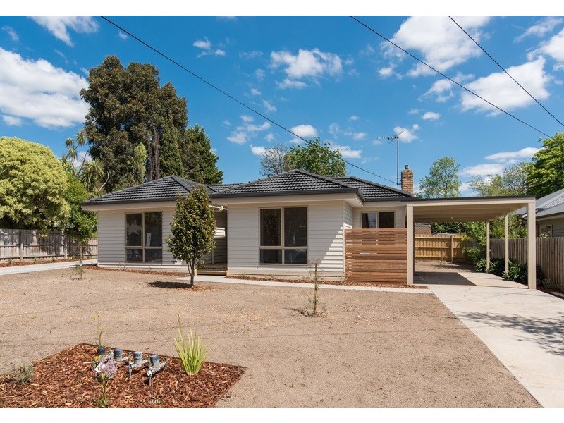 16 Gladys Grove, Croydon VIC 3136