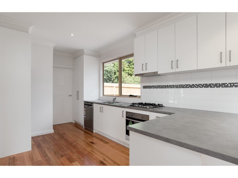 16 Gladys Grove, Croydon VIC 3136