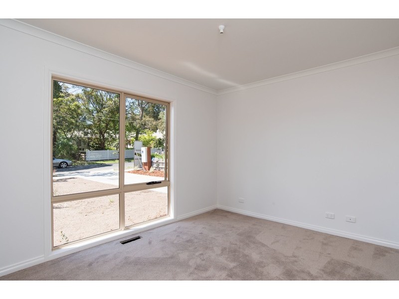 16 Gladys Grove, Croydon VIC 3136