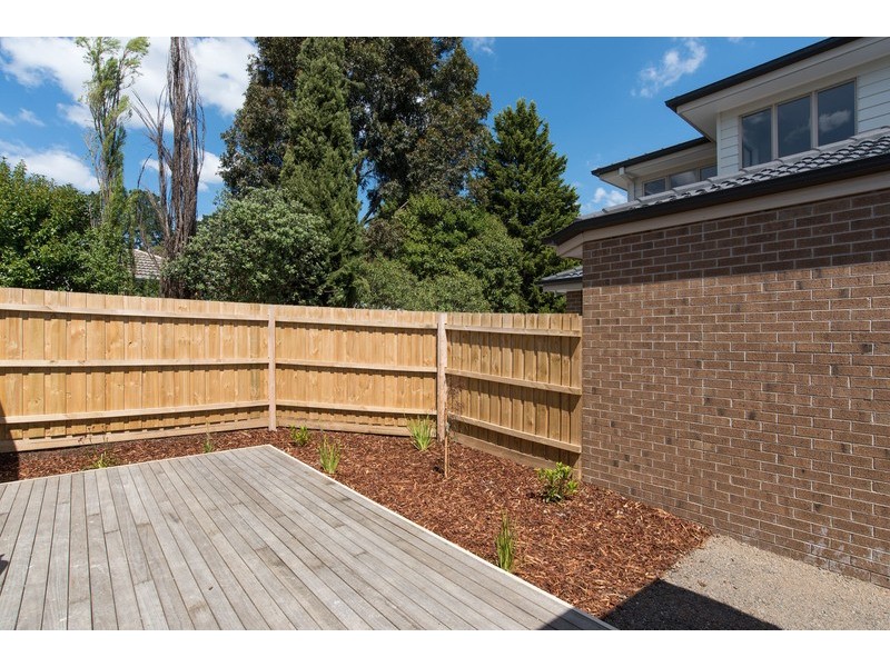 16 Gladys Grove, Croydon VIC 3136