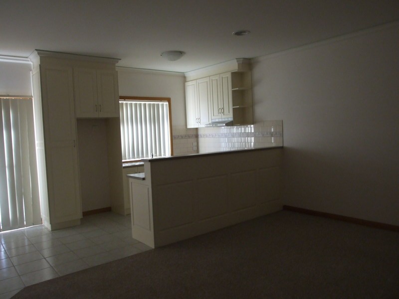 2/5 Charles Street, Mooroolbark VIC 3138