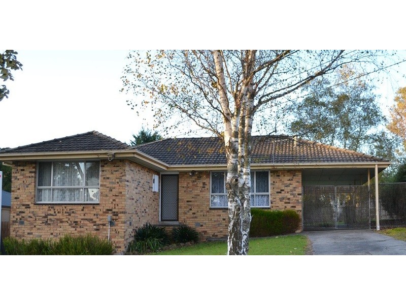 10 Ellen Road, Mooroolbark VIC 3138
