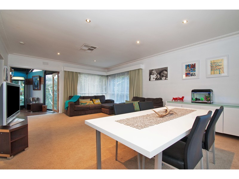 9 Roseman Road, Chirnside Park VIC 3116