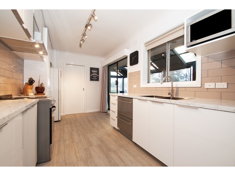 9 Roseman Road, Chirnside Park VIC 3116