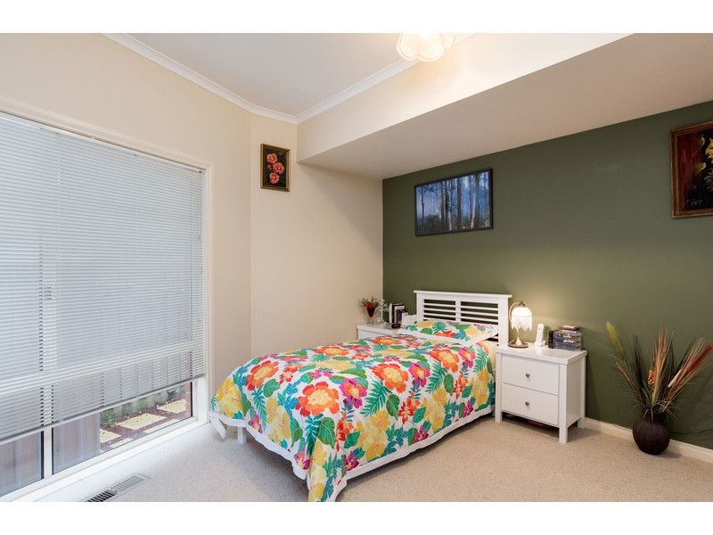 3/8 Swinburne Avenue, Mooroolbark VIC 3138