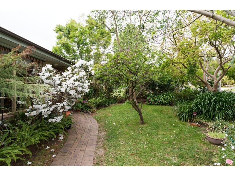 9 Morrison Crescent, Kilsyth VIC 3137