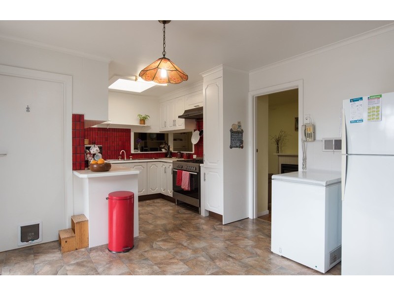 9 Morrison Crescent, Kilsyth VIC 3137