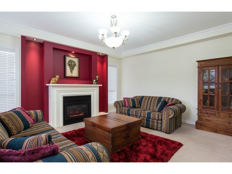 55 Larbert Road, Mooroolbark VIC 3138