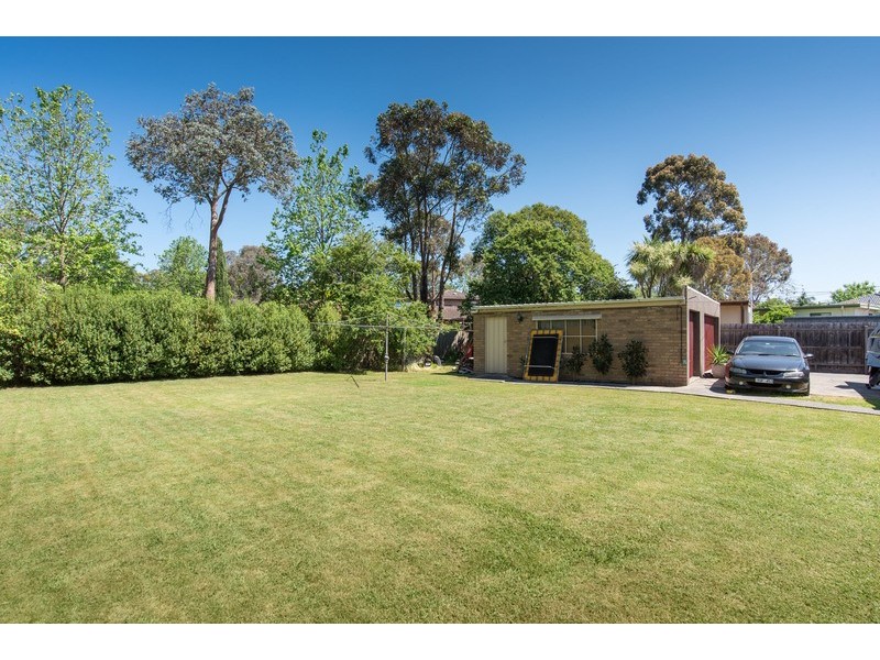 8 Warruga Court, Croydon VIC 3136