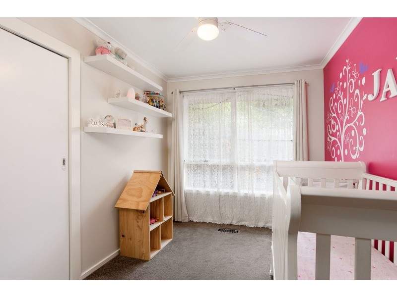 8 Ash Grove, Montrose VIC 3765