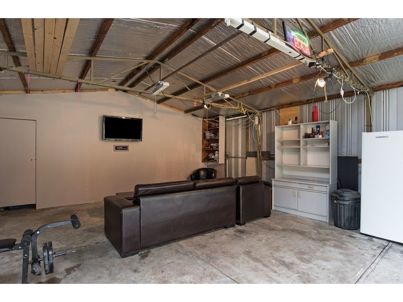 8 Ash Grove, Montrose VIC 3765