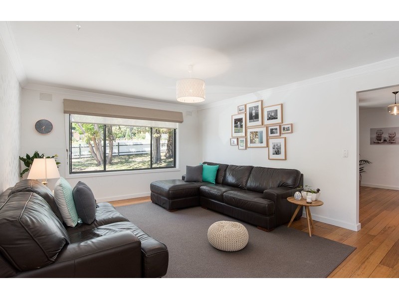 11 Bambra Street, Croydon VIC 3136