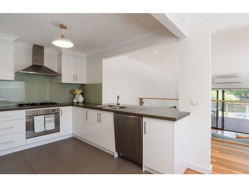 11 Bambra Street, Croydon VIC 3136