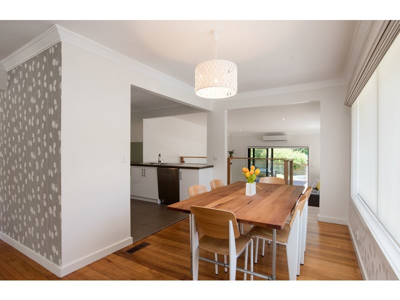 11 Bambra Street, Croydon VIC 3136