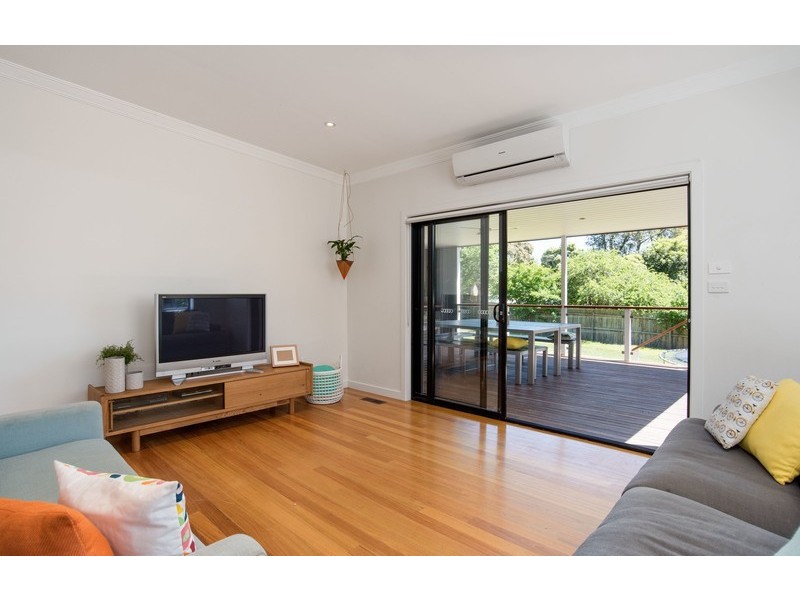 11 Bambra Street, Croydon VIC 3136