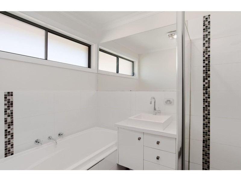 11 Bambra Street, Croydon VIC 3136