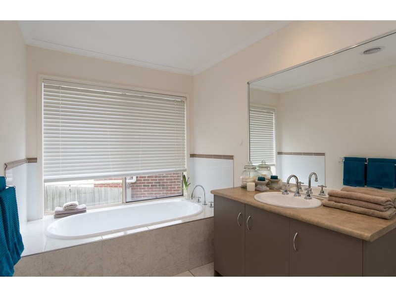 4 Frome Street, Croydon VIC 3136