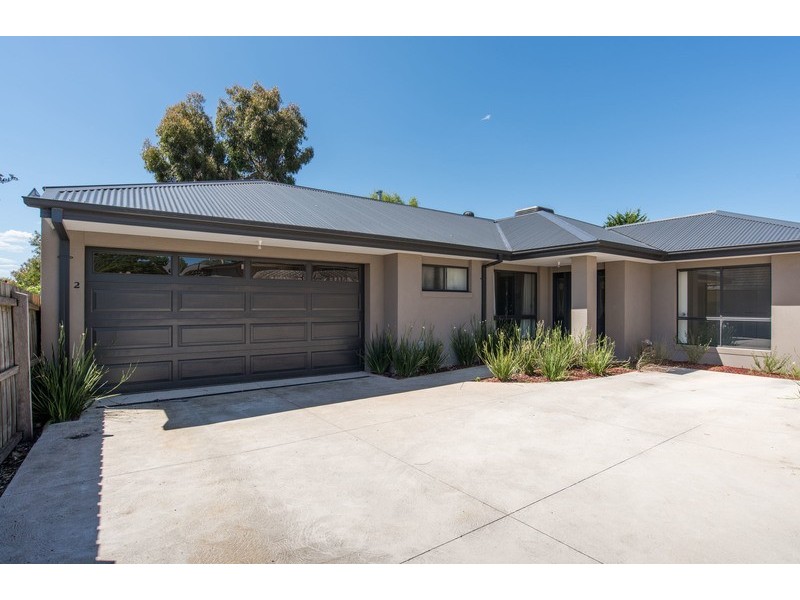 15A Nolan Avenue, Mooroolbark VIC 3138