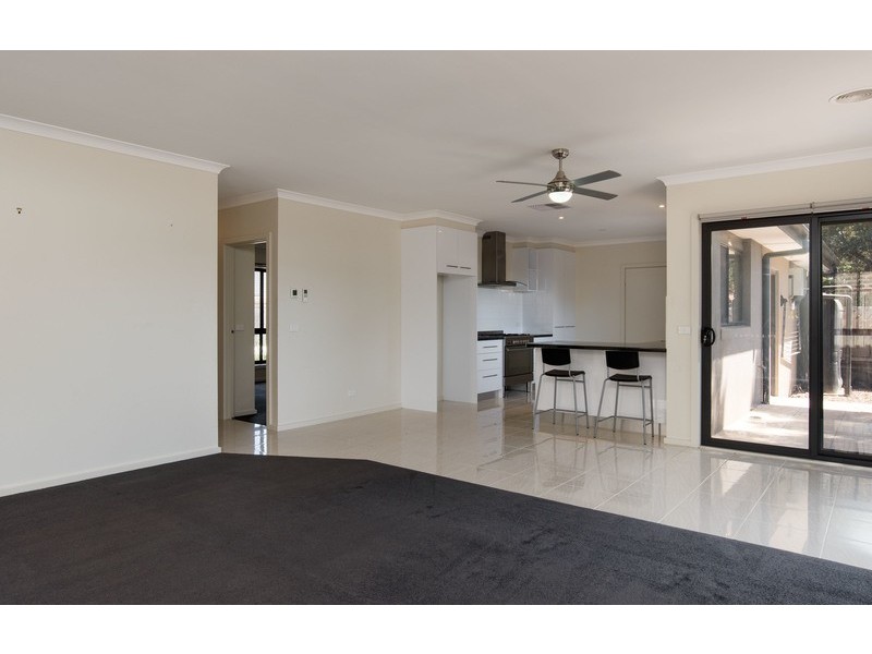 15A Nolan Avenue, Mooroolbark VIC 3138