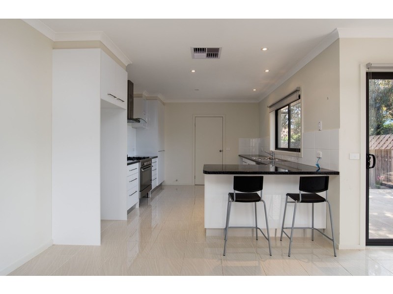 15A Nolan Avenue, Mooroolbark VIC 3138