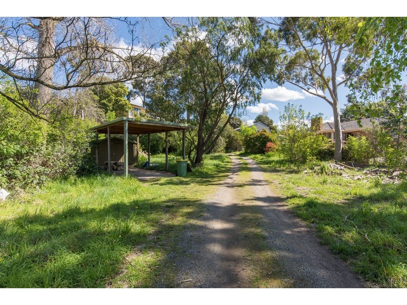 11 Victoria Road, Chirnside Park VIC 3116
