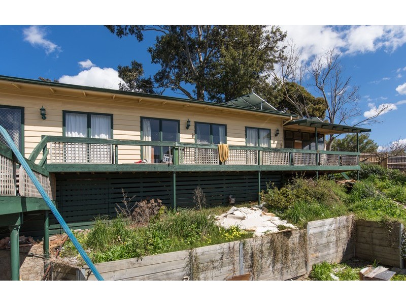 11 Victoria Road, Chirnside Park VIC 3116