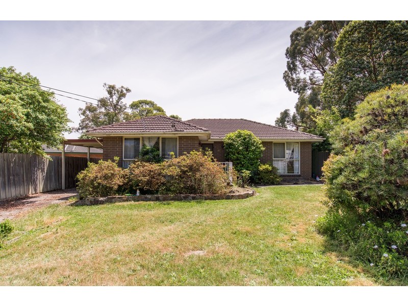 41 Gladesville Drive, Kilsyth VIC 3137