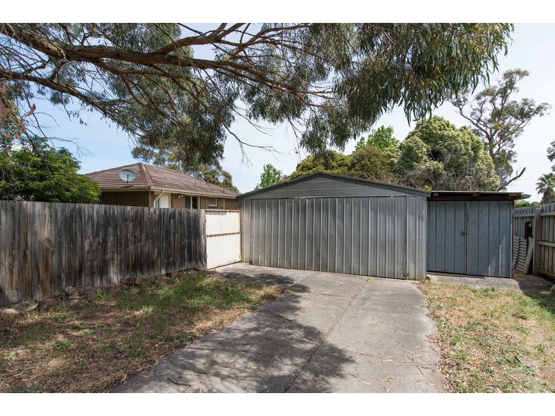41 Gladesville Drive, Kilsyth VIC 3137
