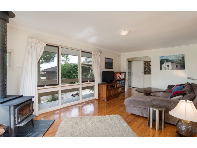 31 Landscape Drive, Mooroolbark VIC 3138