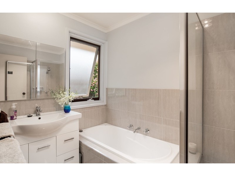 31 Landscape Drive, Mooroolbark VIC 3138