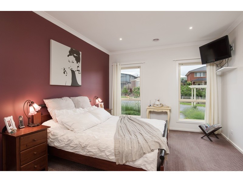 37 Larbert Road, Mooroolbark VIC 3138
