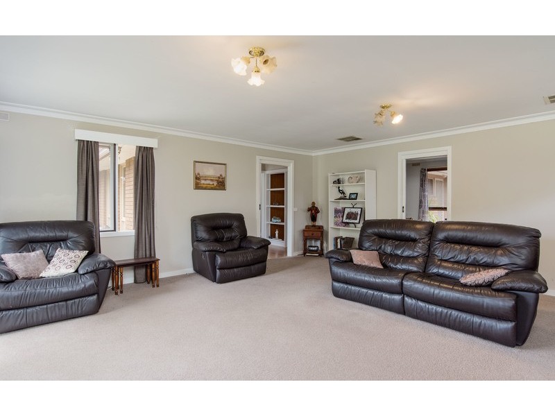 3 Hayes Court, Kilsyth VIC 3137