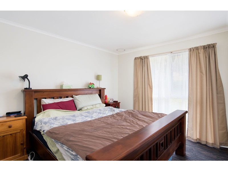 20 Dryden Concourse, Mooroolbark VIC 3138