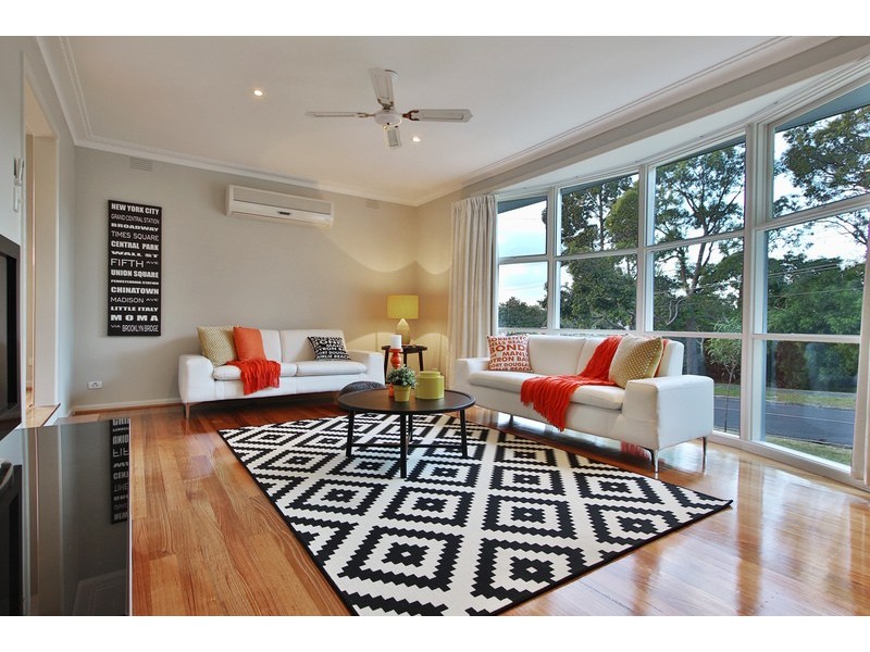 15 Stephen Crescent, Croydon VIC 3136