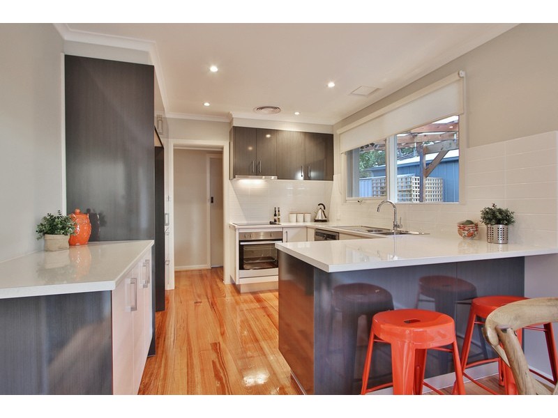15 Stephen Crescent, Croydon VIC 3136