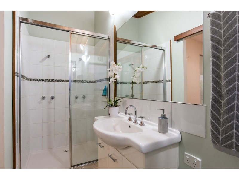 16 Park Road, Montrose VIC 3765