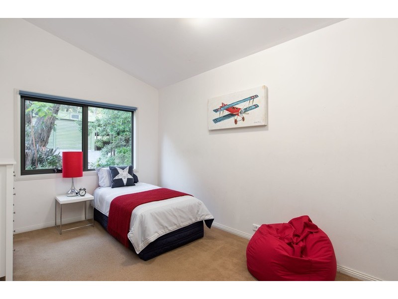 16 Park Road, Montrose VIC 3765