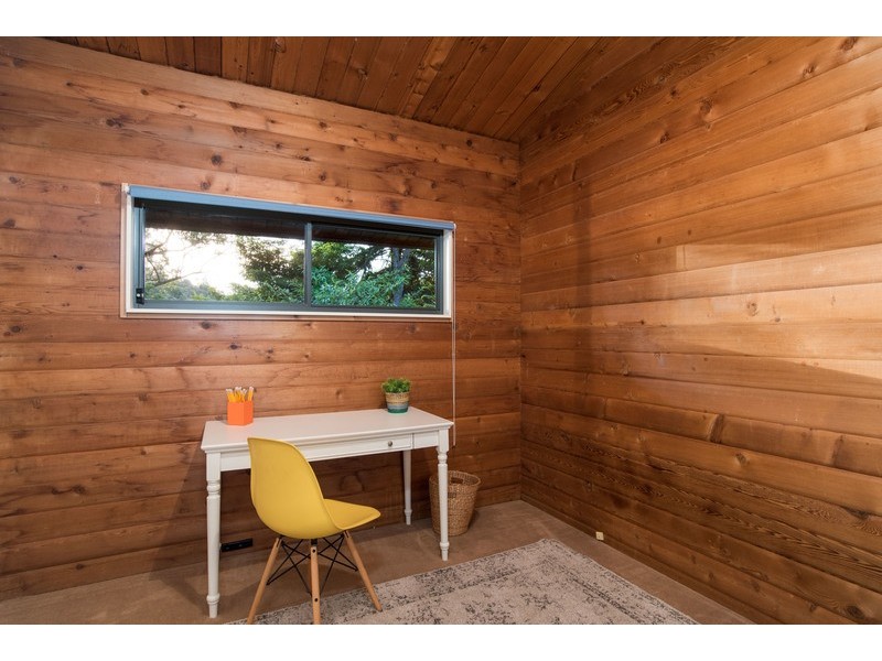 16 Park Road, Montrose VIC 3765