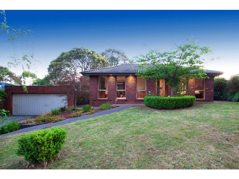 15 Birchwood Drive, Mooroolbark VIC 3138