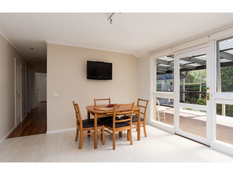 43 Landstrom Quadrant, Kilsyth VIC 3137